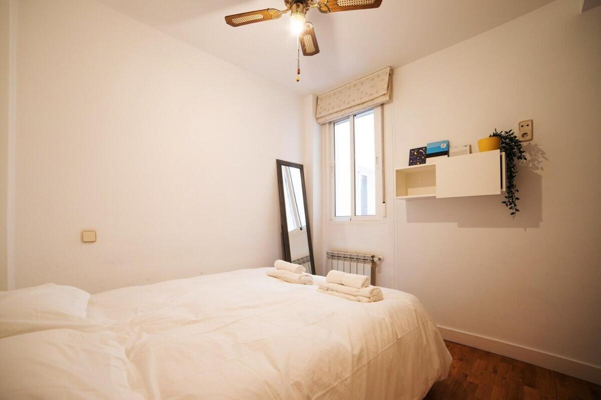 مدريد Bright Apartment In Historical City Center المظهر الخارجي الصورة