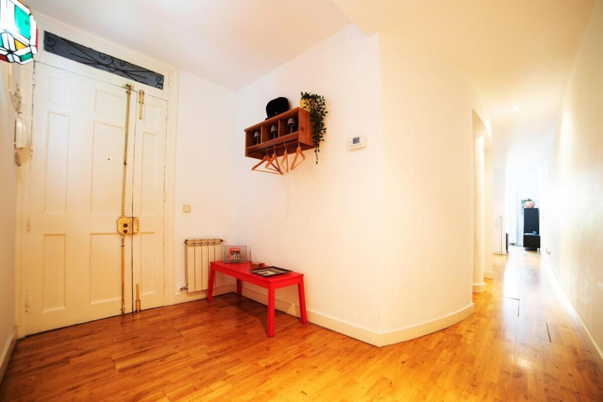 مدريد Bright Apartment In Historical City Center المظهر الخارجي الصورة